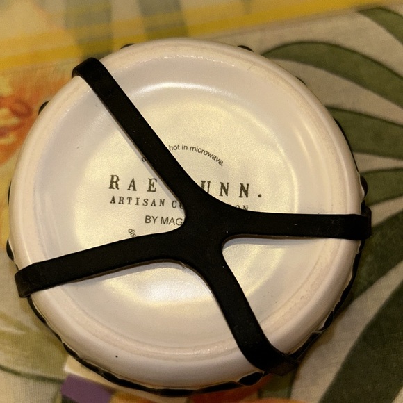 Rae Dunn measuring cups - Picture 3 of 7